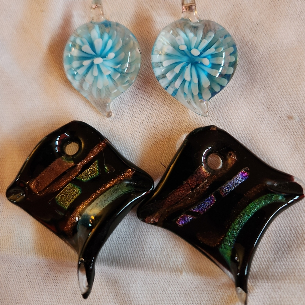 Pendants (4) - Picture 3 of 4